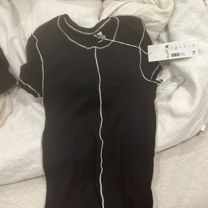 Arket ribbed black tee with white seams XS